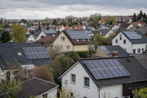 PV-Strategie 2026: Ausbauziele und Regeln für die Praxis [Bildinhalt mit KI erstellt]